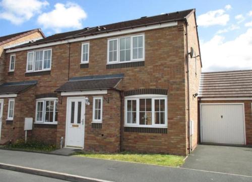 Telford House | Families, Contractors, Drive way