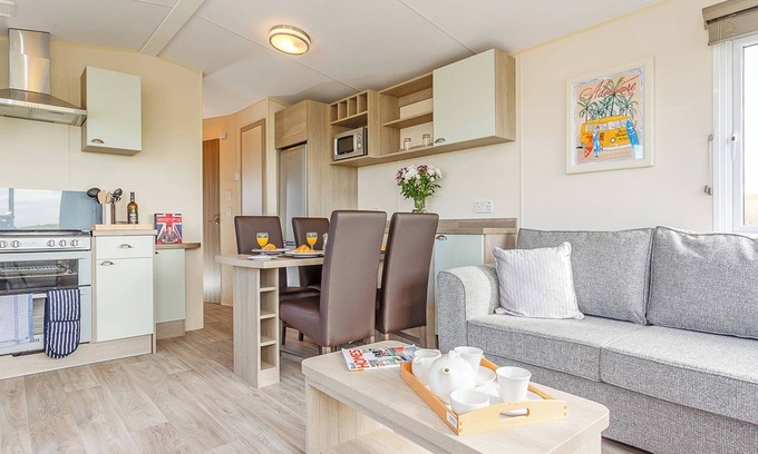 Stibb House | Families or friends will enjoy their seaside break in this well-equipped holiday caravan.