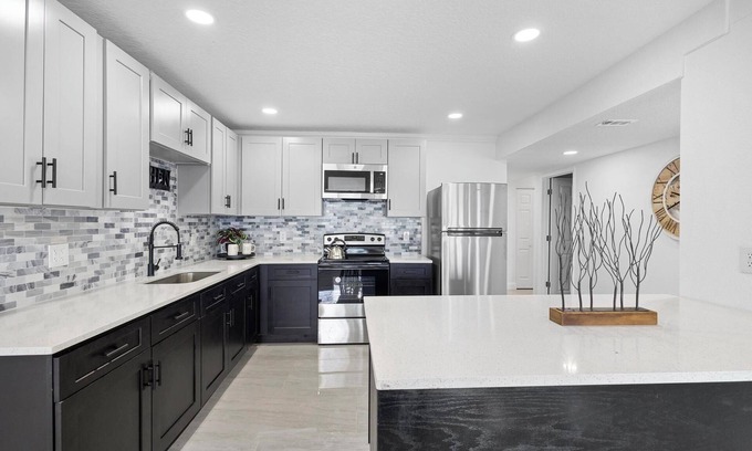 Oviedo House | Family 3BR Getaway Orlando Fun & Attractions