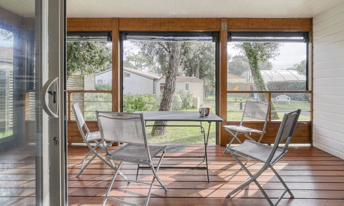 Bretignolles-sur-Mer Ski Chalet | Family accommodation for holidays in Brétignolles