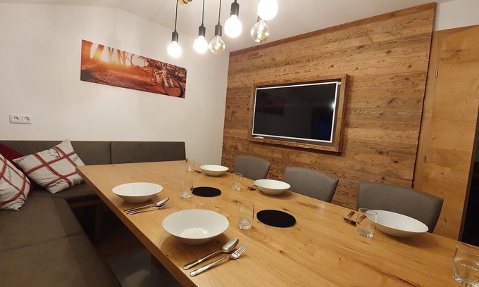 See Apartment | FAMILY APARTMENT STILECHT - as good as new - 3 bedrooms, large dining table