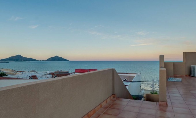 Villas de Las Palmas House | Family Beach House 🔥 1 Min Walk to the Sand 🏖 Wi-Fi, A/C, Hot Water & Kayaks