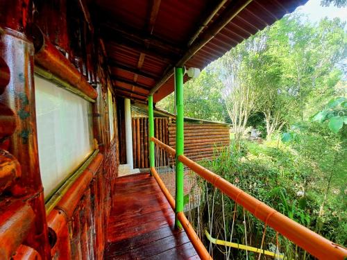Pereira Cabin | Family Cabin With River View