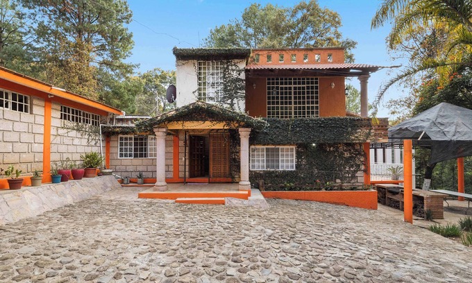 Villa Guerrero Ski Chalet | Family Chalet in Villa Vicente, 4 Bedrooms