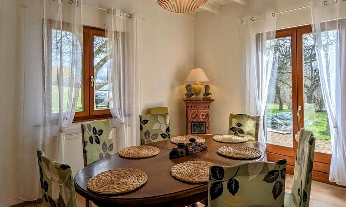 Hericourt Cottage | Family cottage with garden and parking in Héricourt, near Belfort