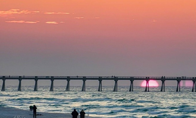Navarre House | Family + Dog friendly home 5 miles from the beach with Inside Game Room!