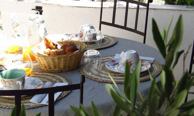 Canaules-et-Argentieres Bed & Breakfast | Family bed and breakfast with terrace - Gard - Cévennes