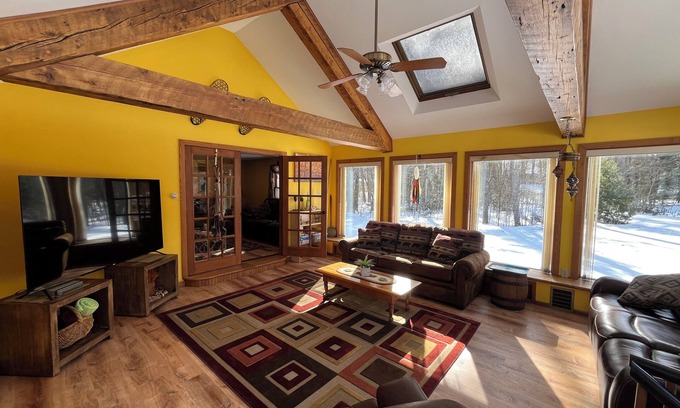 Bethel House | Family Friendly 3-bedroom house less than 15 minutes from Sunday River!