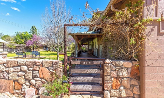 Cottonwood-Verde Village Other | Family-Friendly 4BR Ranch Home Near Sedona w/Porch, Fire Pit & Game Room