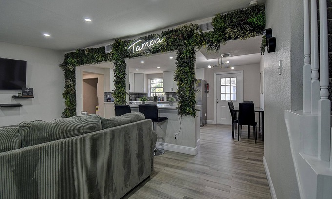 Sun Bay South House | Family Friendly 5BR Tampa Home 10Min To Downtown