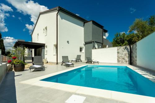 Soline Apartment | Family-friendly apartments with swimming pool Soline, Krk - 9715
