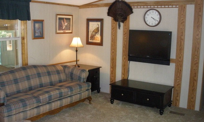 Friendship Cabin | Family Friendly Cabin In The Woods, Hunting, ATV/Snowmobile, Fishing & Much More