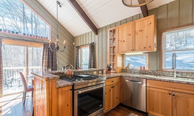 Winhall House | FAMILY FRIENDLY DESIGNER DECORATED SKI RETREAT