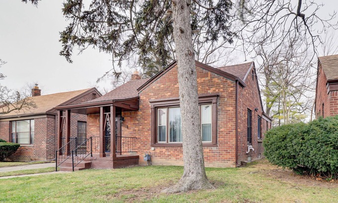 Detroit Cottage | Family-friendly Detroit Home: 12 Mi to Downtown!