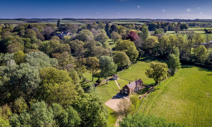 Ingoldisthorpe House | Family Friendly House, large 2 Acres,Sleeps 8,Near Sandringham & Coastal Beaches