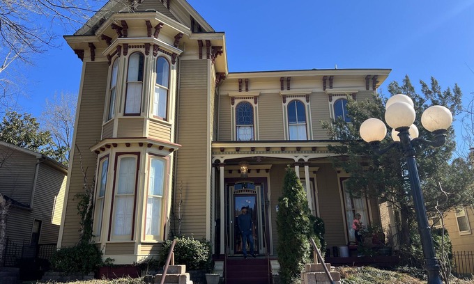 New Albany House | Family Friendly, Historic Mansion Row, *5 min from Louisville!*