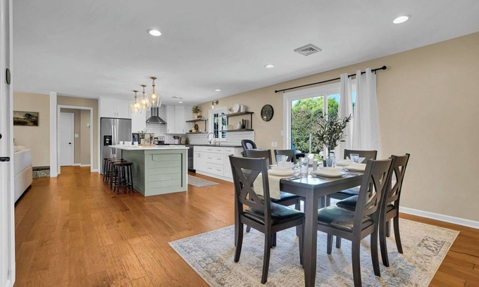 Gordonville House | Family Friendly Home - Surrounded by Amish