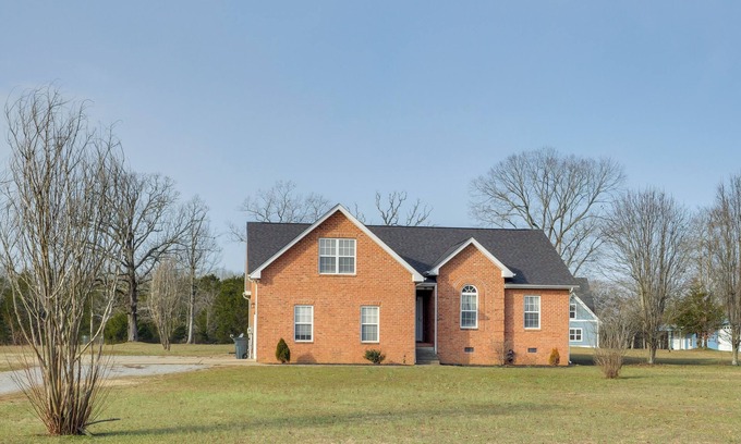 Wilson County House | Family-Friendly Home on Large Plot in Lebanon