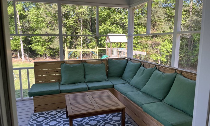 Sanford House | Family friendly home on over an acre with fire pit, screen porch, and more!