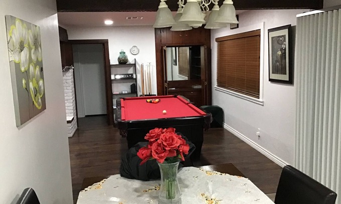 El Cajon House | Family Friendly Home With A Pool Table.