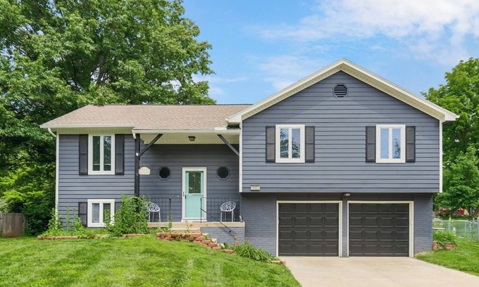 Lenexa House | Family-Friendly Lenexa Home ~ 3BR, Game Room, 2 King Beds & Patio