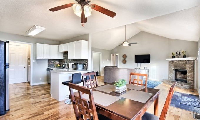 Clarksville House | Family-Friendly Oasis with King Bed and Large Fenced Yard