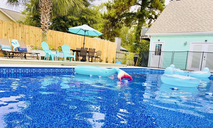 Cordesville Cottage | Family Friendly Pool Retreat