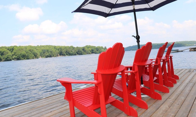 Windermere Cottage | Family Friendly Private Beach with Water Toys + Hot Tub with Stunning Lake Views