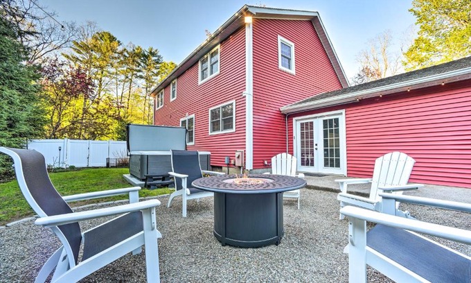 Saratoga Springs House | Family-Friendly Retreat with Hot Tub 1 Mi to Dtwn
