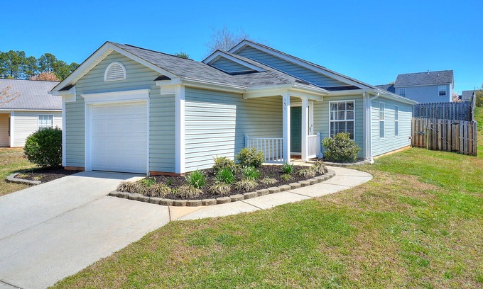 Mooresville House | Family Friendly Retreat in Mooresville, NC