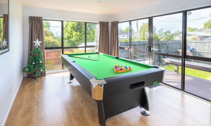 Lynmore House | Family Friendly Retreat in Rotorua's Top Suburb