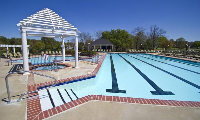 Berkeley Hotel | Family-Friendly Suite w/Full Kitchen, Free Parking!