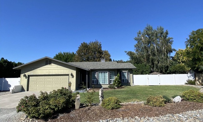 East Wenatchee House | Family friendly Getaway in private culdesac