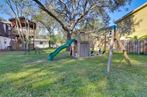Wright House | Family-Friendly Duplex 6 Mi to Fort Walton Beach!