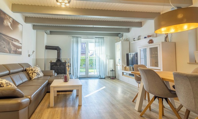 Wangerland House | Family-friendly vacation home Alana: relaxation and adventure in Hooksiel!