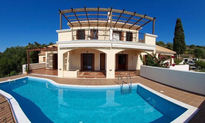 Manganos Villa | Family friendly villa with great surroundings close to village centre.