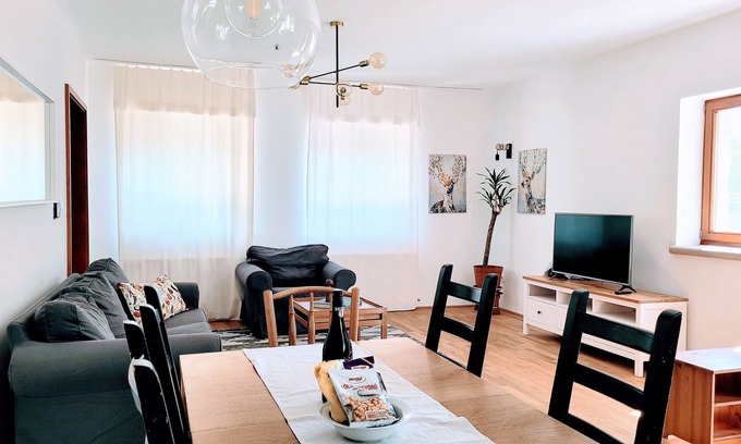 Kissvabhegy Condo | Family friendly villa Budapest