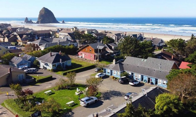 Downtown Cannon Beach Hotel | Family Fun Awaits with Nearby Attractions & Activities! Beach Access!