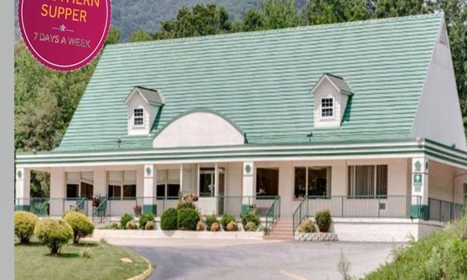 Candler Hotel | Family Fun in the Mountains, Hot Meals Included!