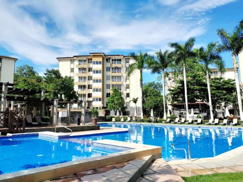 Barrio Santa Lucia Apartment | Family getaway, pool, beach and surf