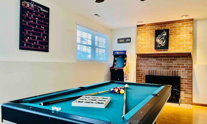 Streamwood House | Family Haven in Prime location