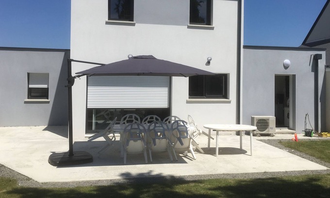 Saint-Molf House | family home center of st molf
