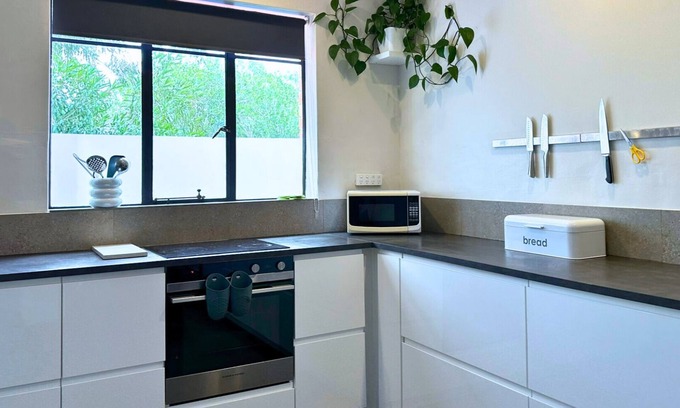 Melville House | Family home close to shops, beach and entertainment.