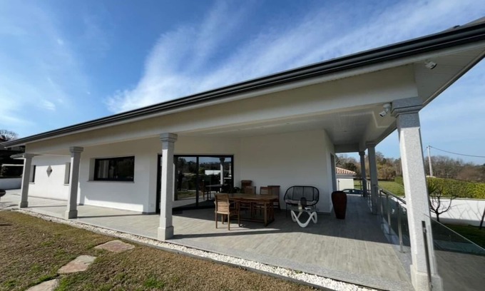 Camblanes-et-Meynac House | Family home with swimming pool. Near Bordeaux, St emilion, Arcachon