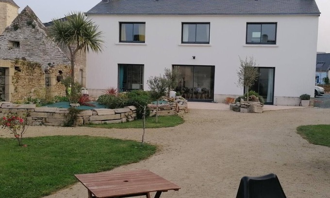 Plomeur House | Family home in the heart of the village La Torche