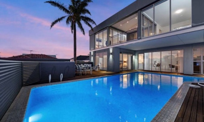 Yokine House | family home with big pool