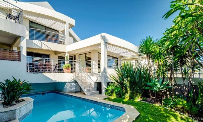 Bantry Bay Villa | Family Home with Garden and Pool Bakoven Blue