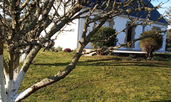 Nevez House | Family home with large garden 5 minutes from the ocean.