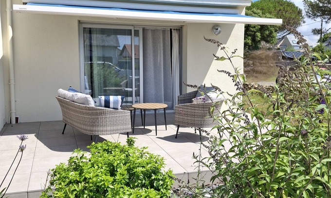 Batz-sur-Mer House | Family home with pool 100m from the wild coast and beach 5 minutes away