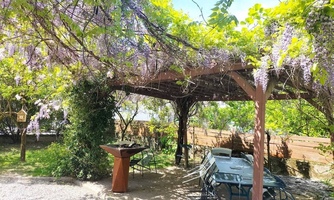 Novel Villa | Family house in Annecy,between lake and mountains,Lake easily accessible by bike